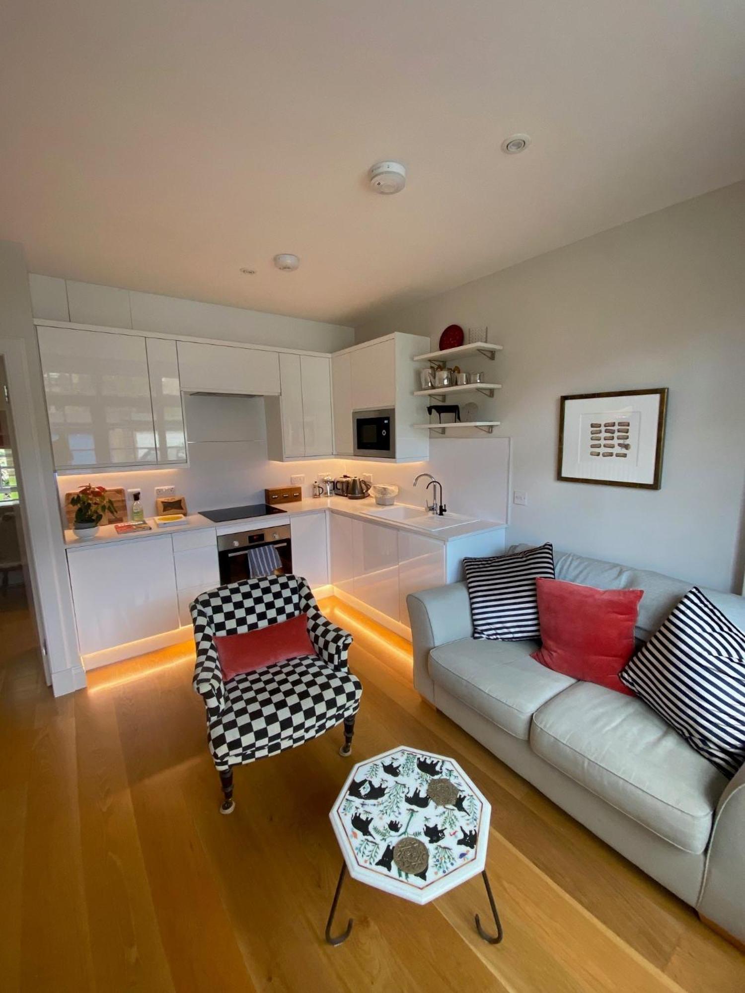 7A The Mews - Cottage In The City 爱丁堡 外观 照片